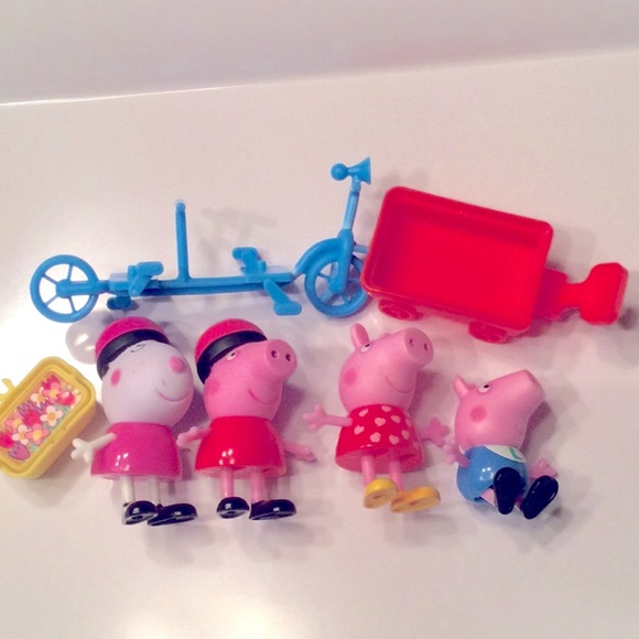 💕Peppa Pig Treehouse, Peppa, George & Suzy Sheep - Picture 2 of 3